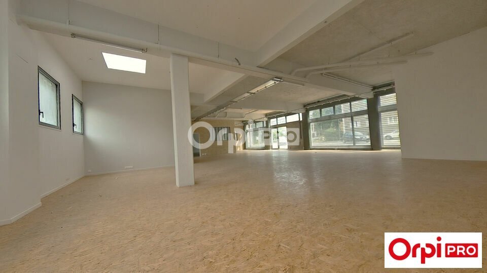 Commerce de détail dans Lille à louer - Photo du bâtiment - Image 2 de 8