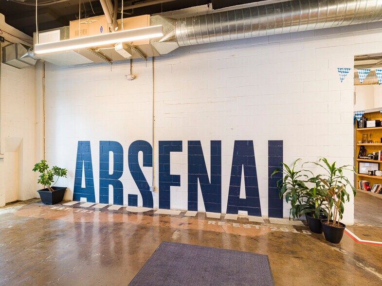 2275 Bridge St, Philadelphia, PA à louer - Photo du bâtiment - Image 2 de 47