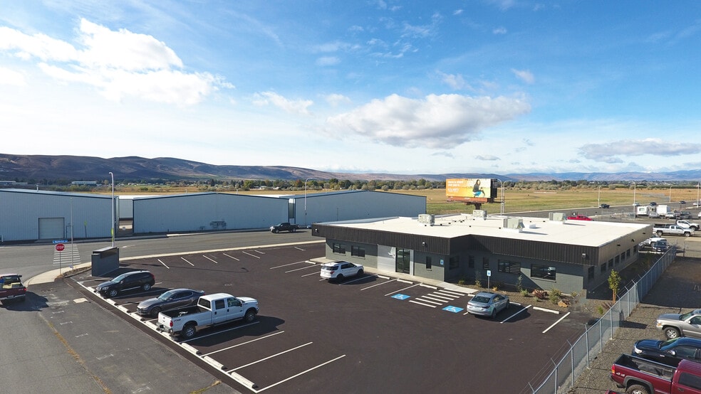 3601 W Washington Ave, Yakima, WA for lease - Building Photo - Image 3 of 12