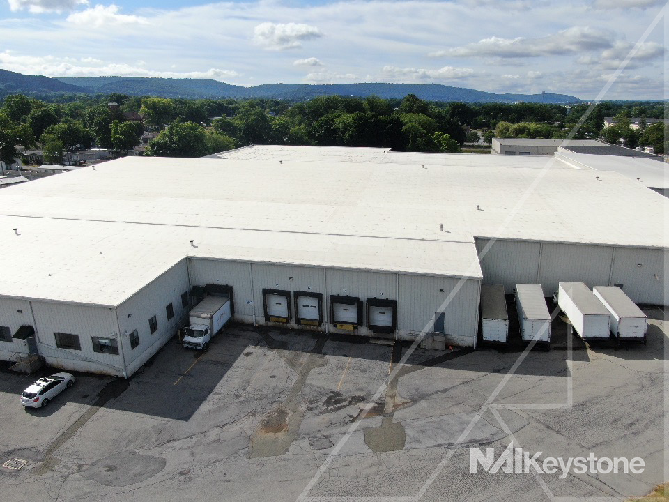 410 Corporate Dr, Reading, PA for lease Building Photo- Image 1 of 11