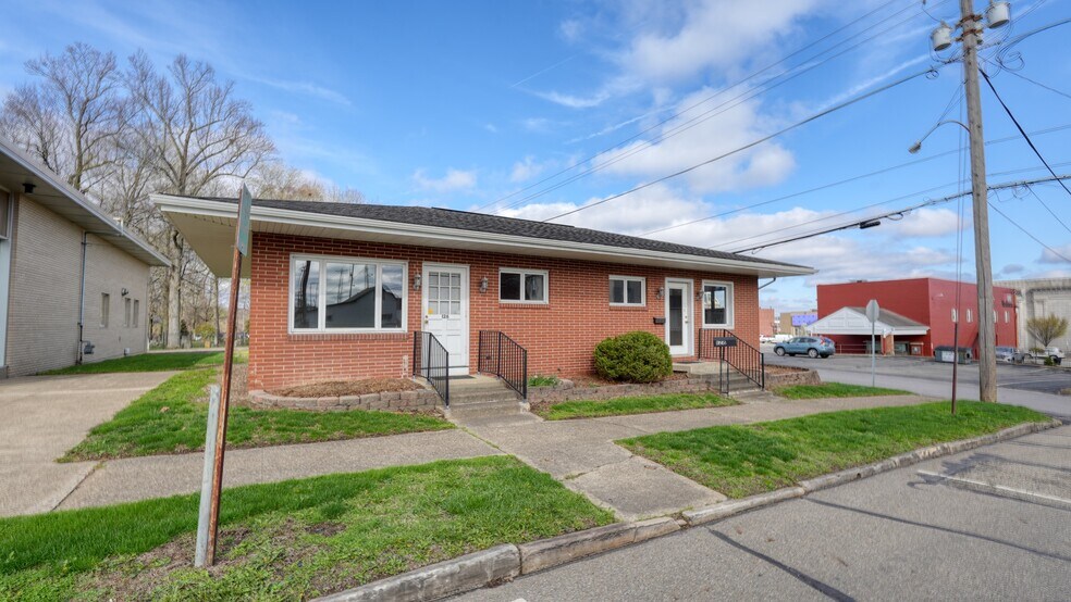 126 S 9th St, Cambridge, OH à louer - Photo du bâtiment - Image 3 de 17