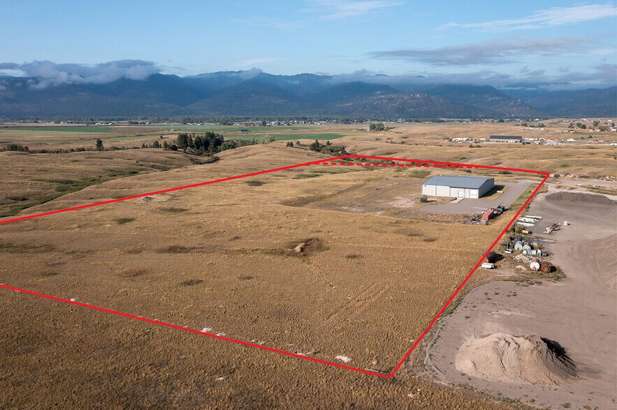 8989 Roller Coaster Rd, Missoula, MT à vendre - Photo du bâtiment - Image 2 de 61