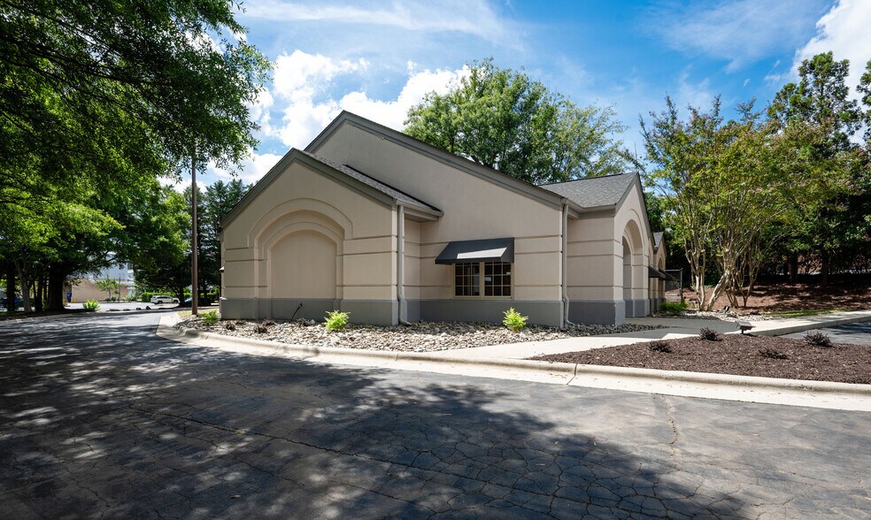 110 E Carver St, Durham, NC for lease - Building Photo - Image 3 of 17