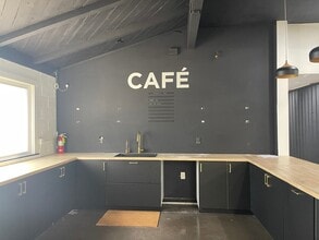 4270-4286 Seven Hills Rd, Castro Valley, CA for lease Interior Photo- Image 1 of 7