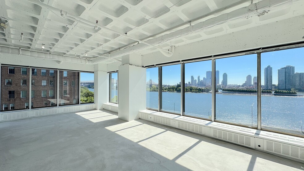 866 United Nations Plz, New York, NY for lease - Building Photo - Image 2 of 28