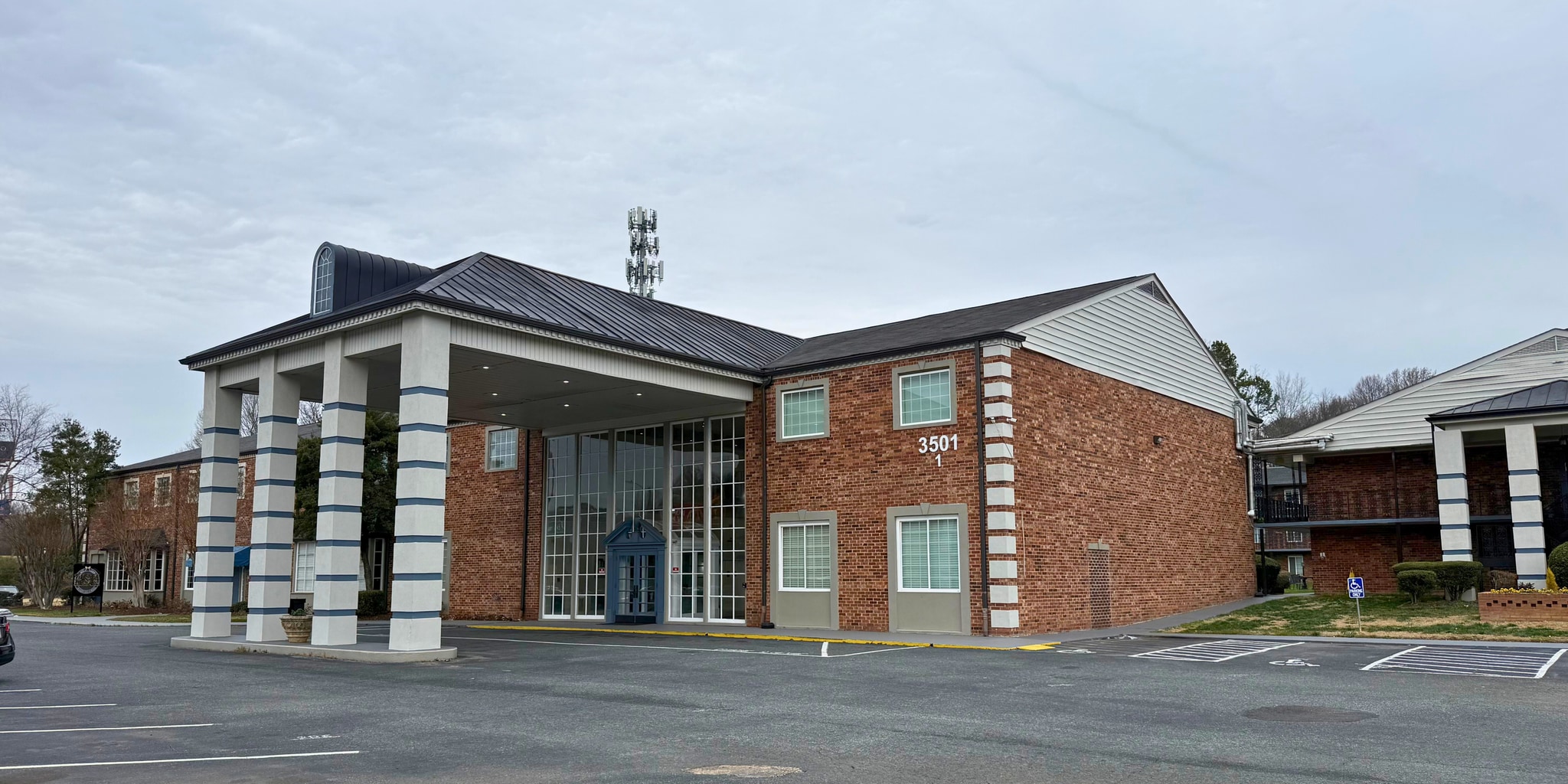 3501 E Independence Blvd, Charlotte, NC for sale Primary Photo- Image 1 of 50