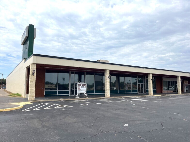 2230 W Beauregard Ave, San Angelo, TX à vendre - Photo du bâtiment - Image 2 de 14