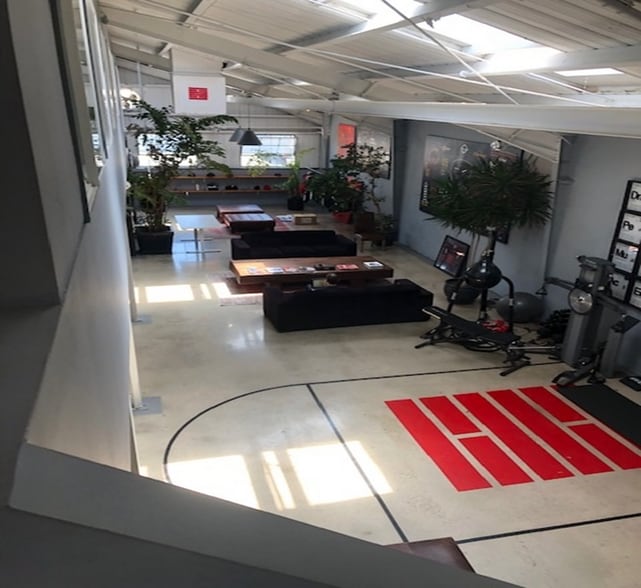 3025 Airport Ave, Santa Monica, CA for lease - Interior Photo - Image 2 of 17