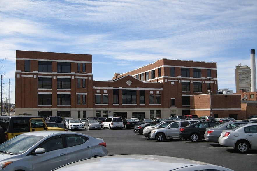 100 N Cameron St, Harrisburg, PA for lease - Building Photo - Image 3 of 8