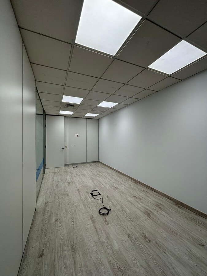 Pinto, MAD 28320 - Unit 2 -  - Interior Photo - Image 1 of 13