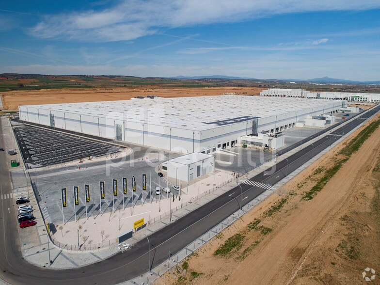 Calle Hispano Suiza 2 Suelo Parcela G-cli-2.3, Marchamalo, Guadalajara for lease - Building Photo - Image 3 of 6