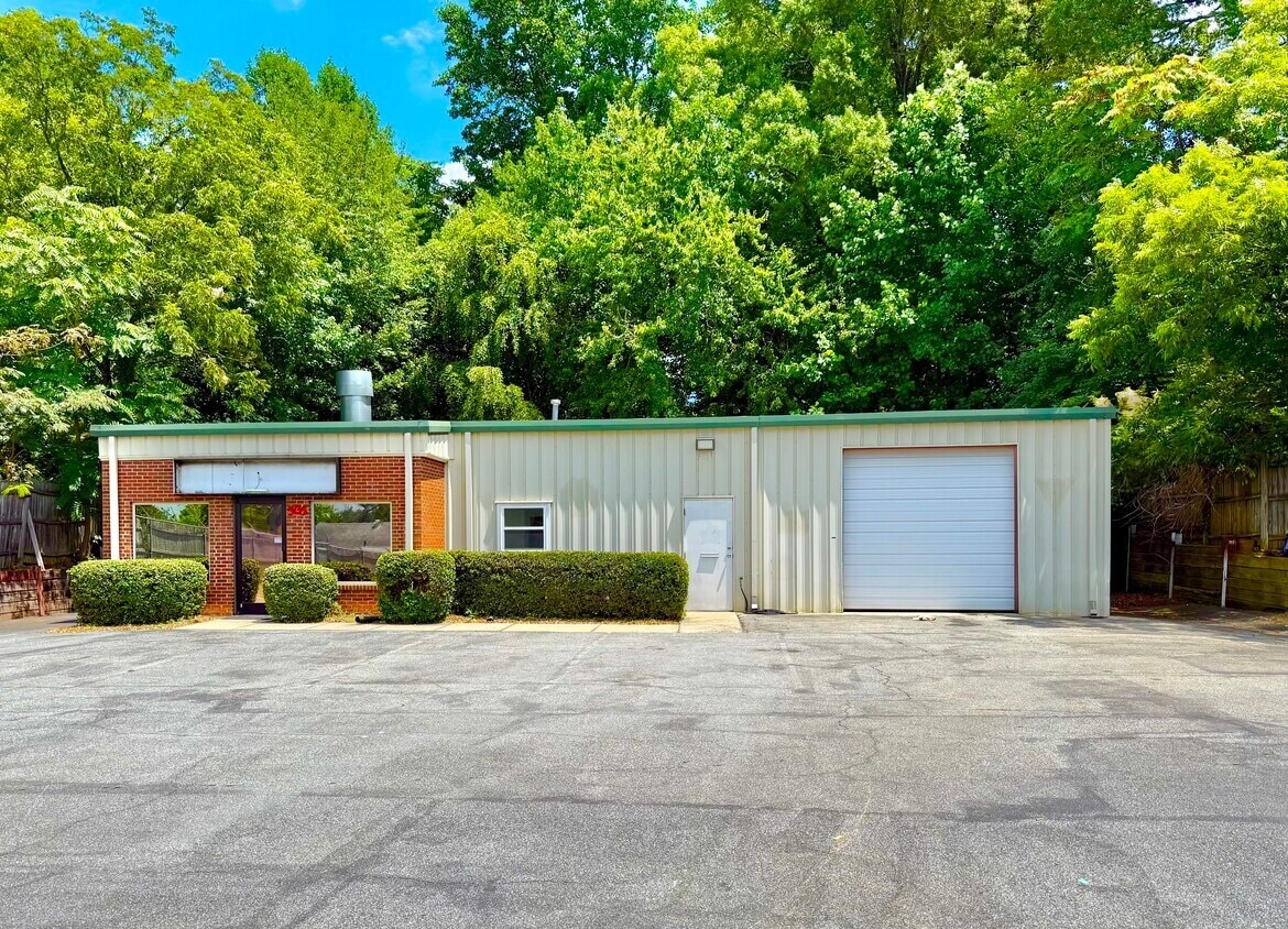 505 Turner St, Thomasville, NC for lease Interior Photo- Image 1 of 1