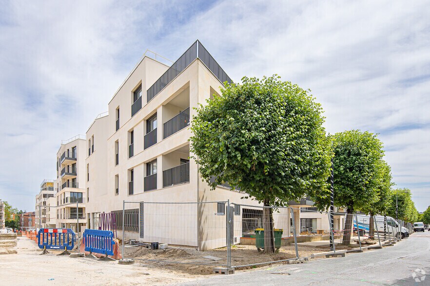 Commerce de détail dans Antony à louer - Photo principale - Image 1 de 3