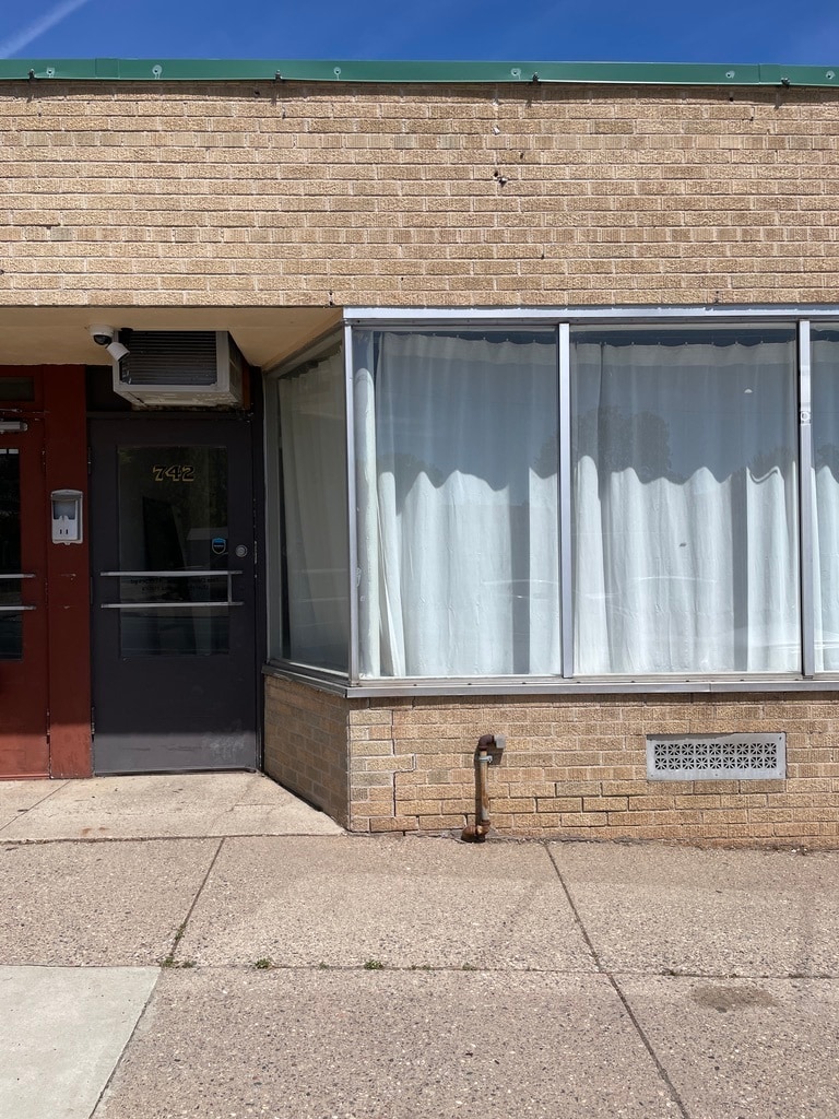 5352-5356 Chicago Ave, Minneapolis, MN for lease Building Photo- Image 1 of 2