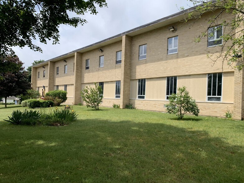 630 Rathbun St, Blackstone, MA à vendre - Photo du bâtiment - Image 2 de 7