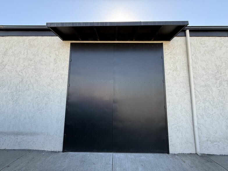 1496 Harbor Ave, Long Beach, CA à vendre - Photo du bâtiment - Image 3 de 17