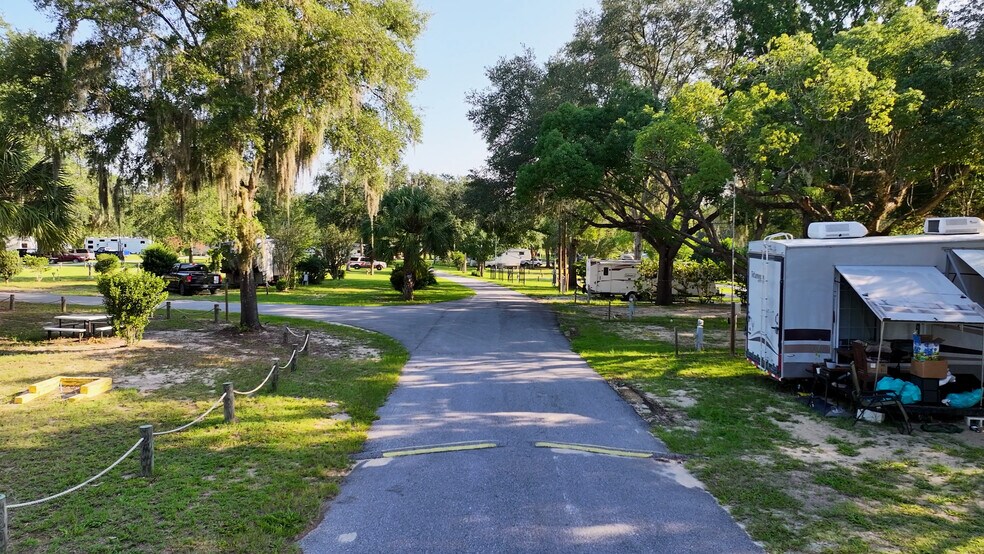 1488 SR 20, Interlachen, FL à vendre - Photo du bâtiment - Image 3 de 16