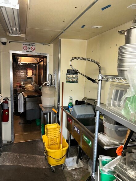 13325 Olde Western Ave, Blue Island, IL à vendre - Photo du bâtiment - Image 3 de 38