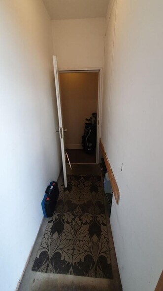 66 Three Shires Oak Rd, Smethwick à vendre - Photo du bâtiment - Image 3 de 50