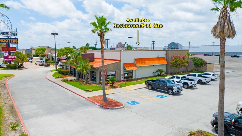 20730-20814 Gulf Fwy, Webster, TX à louer - Photo du bâtiment - Image 2 de 5