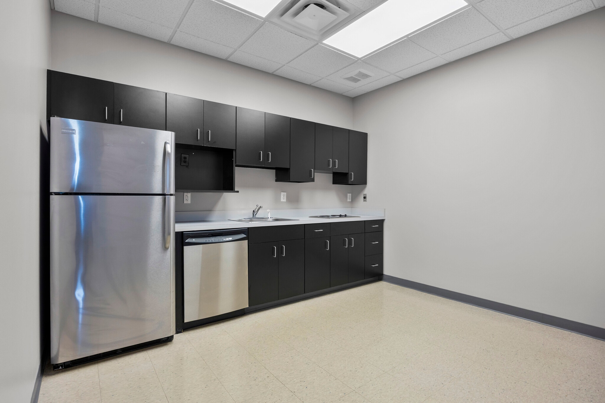 399 Albany Shaker Rd, Loudonville, NY for lease Building Photo- Image 1 of 39