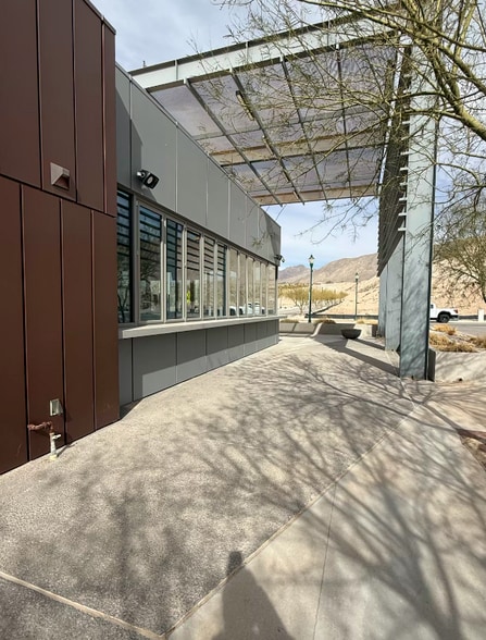 340 Vin Rambla, El Paso, TX à louer - Photo du bâtiment - Image 3 de 36