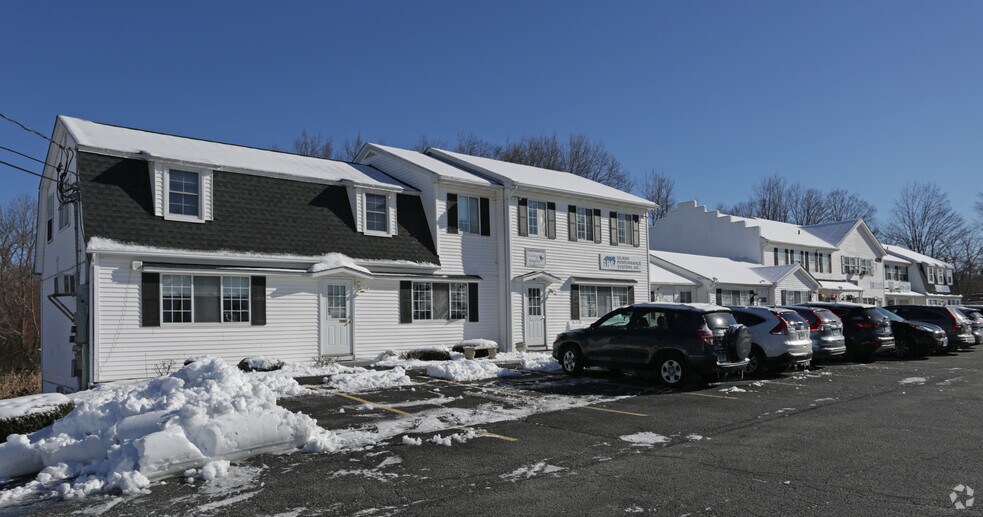 499 Federal Rd, Brookfield, CT à louer - Photo principale - Image 2 de 7