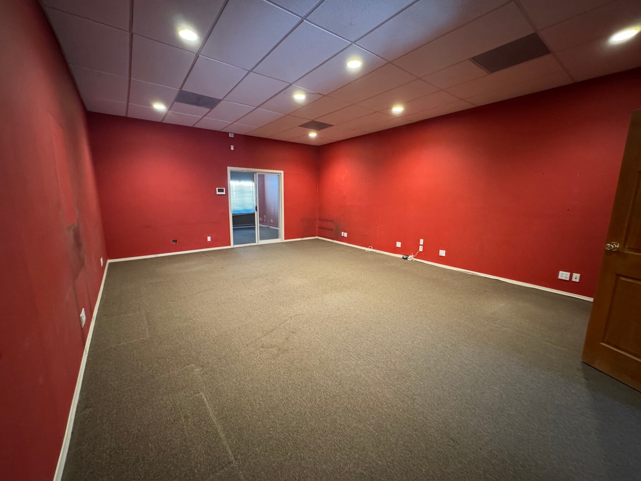 8124-8142 Orion Ave, Van Nuys, CA for lease Building Photo- Image 1 of 4