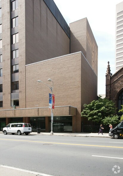 915 Main St, Hartford, CT à louer - Photo du bâtiment - Image 3 de 3