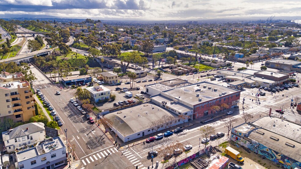 703 16th St, San Diego, CA à vendre - Photo du bâtiment - Image 2 de 12