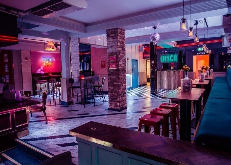 374 North End Rd, Londres à louer Photo du bâtiment- Image 1 de 6