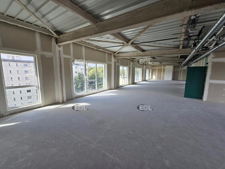Office in Cachan for lease - Interior Photo - Image 3 of 10