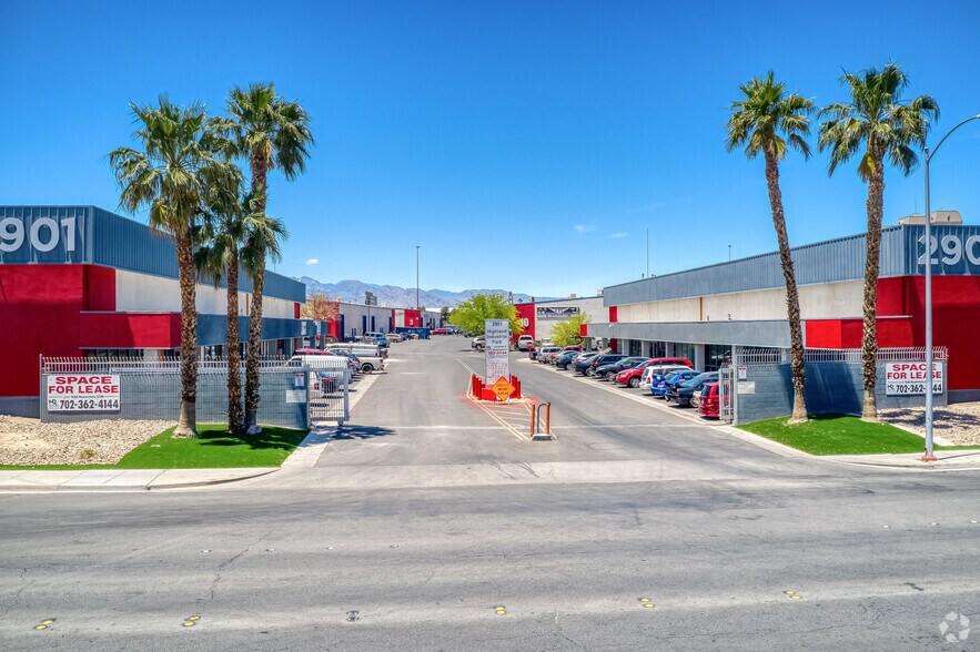 2901 S Highland Dr, Las Vegas, NV à louer - Photo du bâtiment - Image 2 de 7