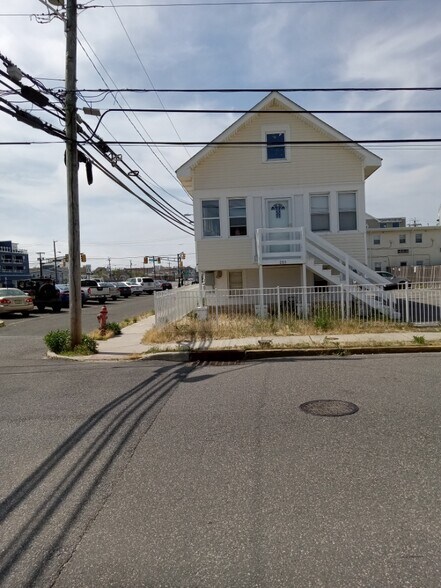 201 Blaine Ave, Seaside Heights, NJ à vendre - Photo du bâtiment - Image 3 de 12