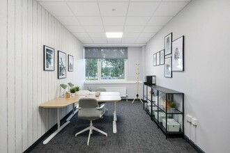 Heathfield Way, Northampton for lease Interior Photo- Image 2 of 4