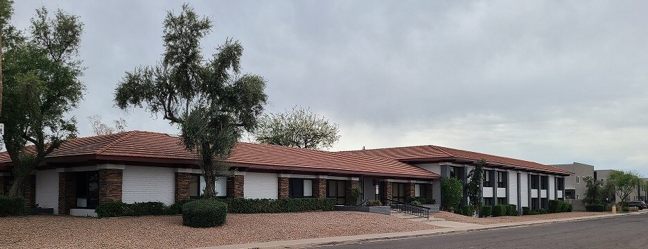 2942 N 24th St, Phoenix, AZ à louer Photo du bâtiment- Image 1 de 28