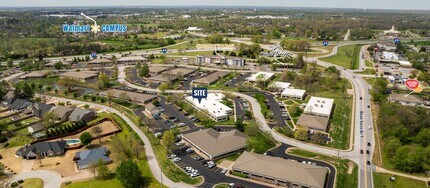 1005 Beau Terre Dr, Bentonville, AR for lease Interior Photo- Image 2 of 9