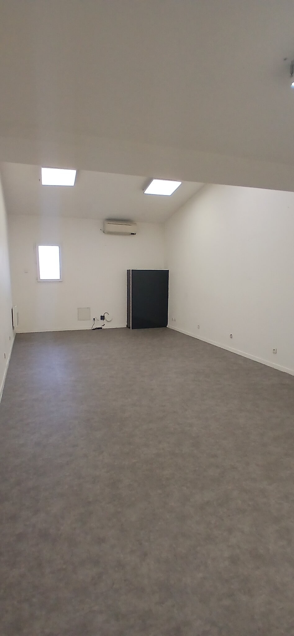 Route d'Arles, Bouillargues for lease Interior Photo- Image 1 of 3