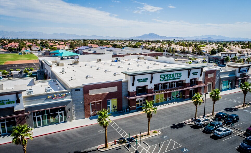 1130 E Silverado Ranch Blvd, Las Vegas, NV à louer - Photo du bâtiment - Image 3 de 9