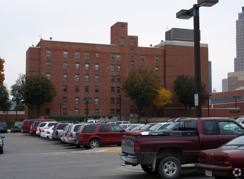 1200 Pleasant St, Des Moines, IA for lease - Building Photo - Image 3 of 4