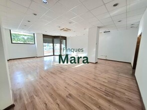 Retail in Sant Boi de Llobregat, Barcelona for lease Interior Photo- Image 2 of 7