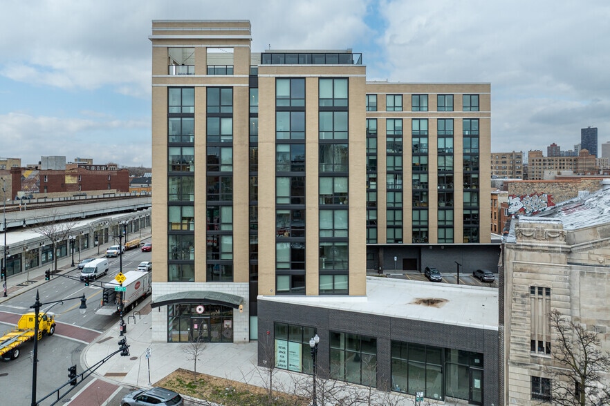 4611 N Broadway St, Chicago, IL for lease - Building Photo - Image 2 of 6