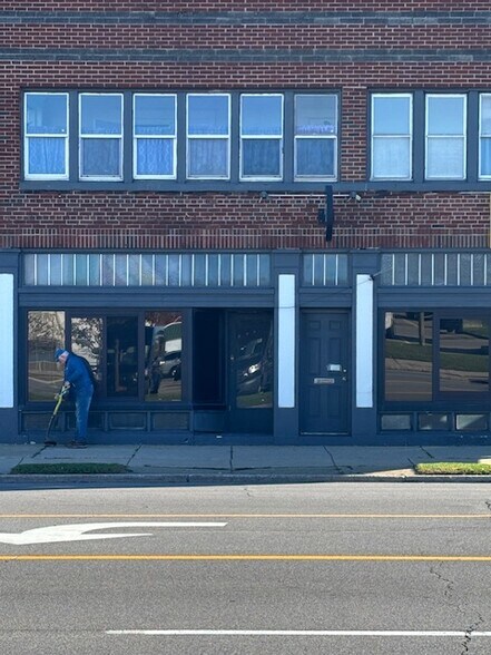 2265 Delaware Ave, Buffalo, NY à vendre - Photo du bâtiment - Image 2 de 14