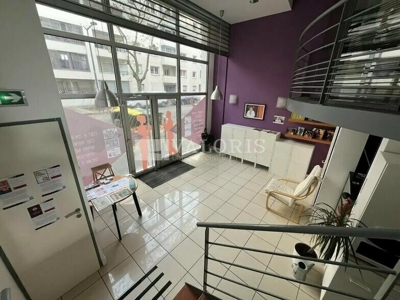 Immeuble residentiel dans Lyon à vendre - Photo intérieure - Image 3 de 9