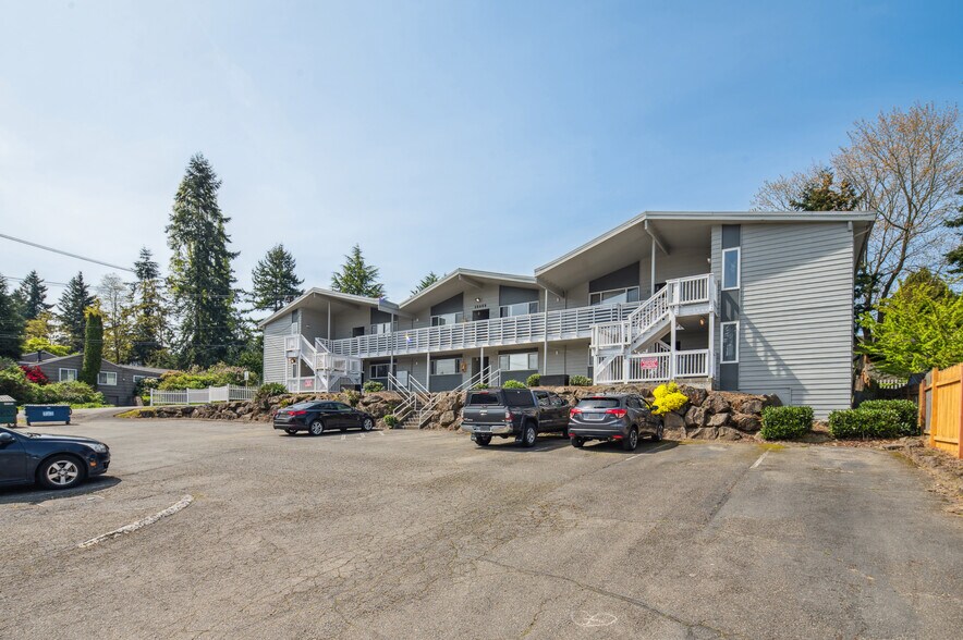 15455 10th Ave SW, Burien, WA à vendre - Photo du bâtiment - Image 2 de 21