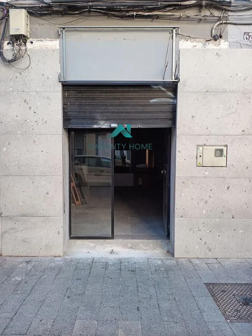 Retail in València, Valencia for lease Interior Photo- Image 1 of 5