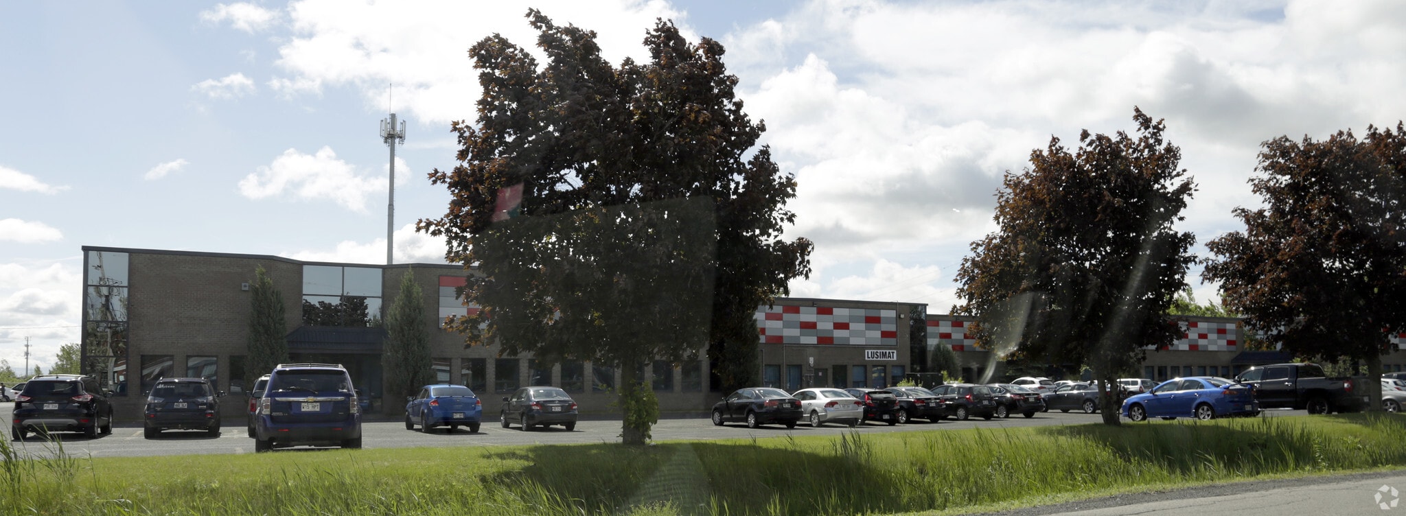 9655 Rue Ignace, Brossard, QC for lease Primary Photo- Image 1 of 6