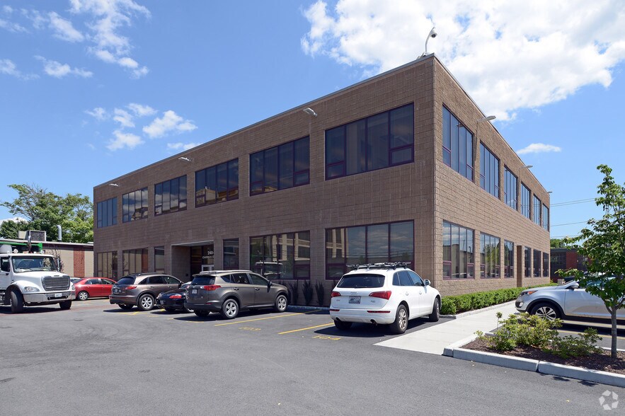 240 Chapman St, Providence, RI for lease - Building Photo - Image 2 of 2