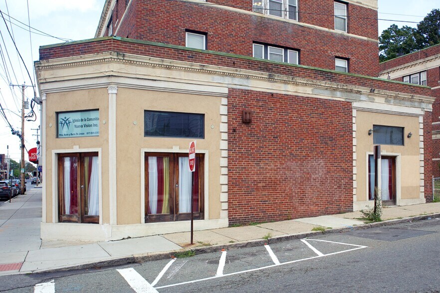 63-75 Hancock St, Everett, MA à vendre - Photo du bâtiment - Image 2 de 60