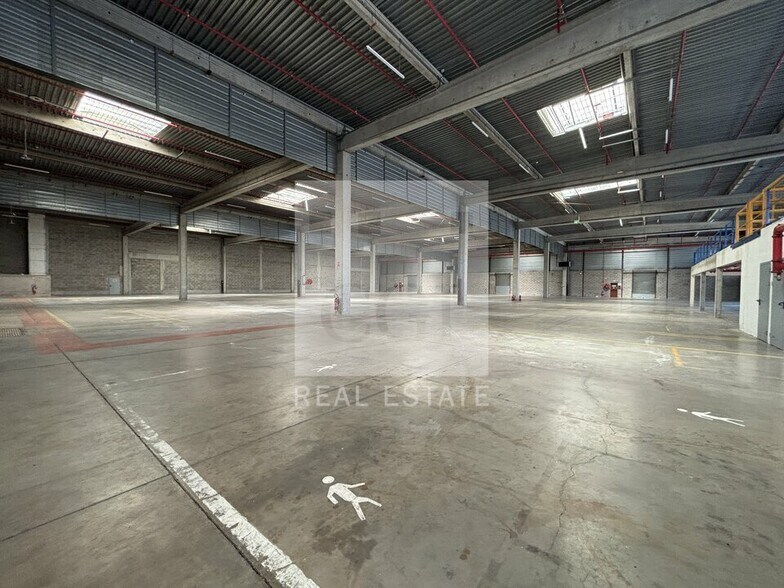 7 Rue André Sentuc, Vénissieux for lease - Building Photo - Image 2 of 12